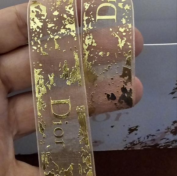 Dior gift bag. White with gold and pink design and lace ribbon. NEW never used - Picture 3 of 7